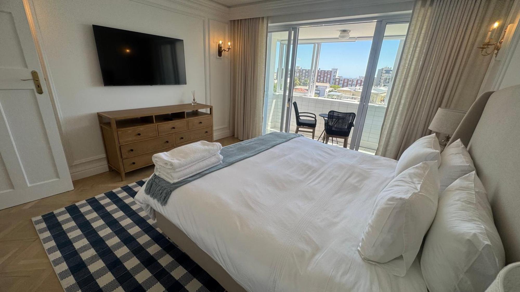 Greenpoint - Serenity By The Sea & Mountain Cape Town